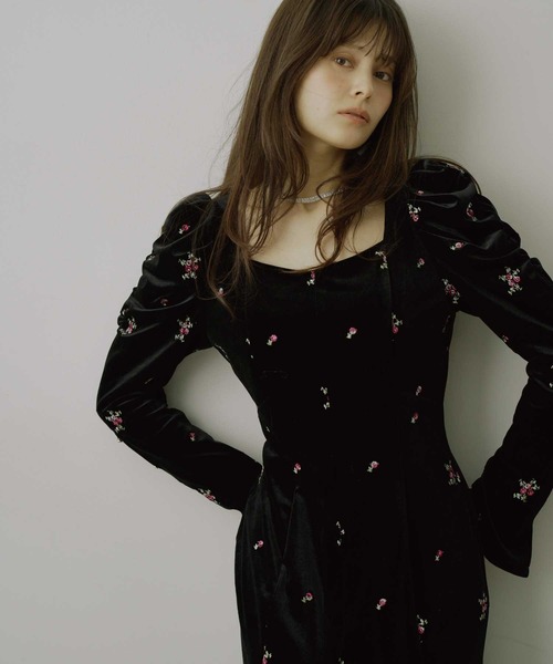 ドレス 「HEIREN」小花刺繍入りベロアドレス ベロア 刺繍