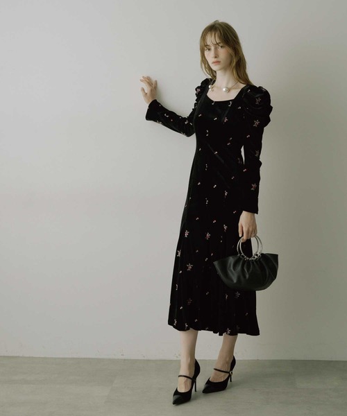 ドレス 「HEIREN」小花刺繍入りベロアドレス  刺繍