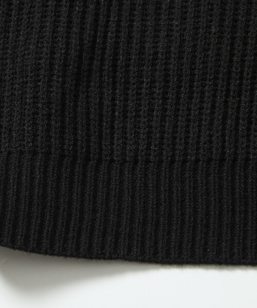 FREAK'S STORE（フリークスストア）の「限定展開 リラックスフィット 畦編み ヘンリーネック ニット（ニット/セーター・メンズ・レッド/イエロー/ネイビー/グリーン/チャコールグレー/ブラック・LARGE/MEDIUM/SMALL）」の18枚目の写真