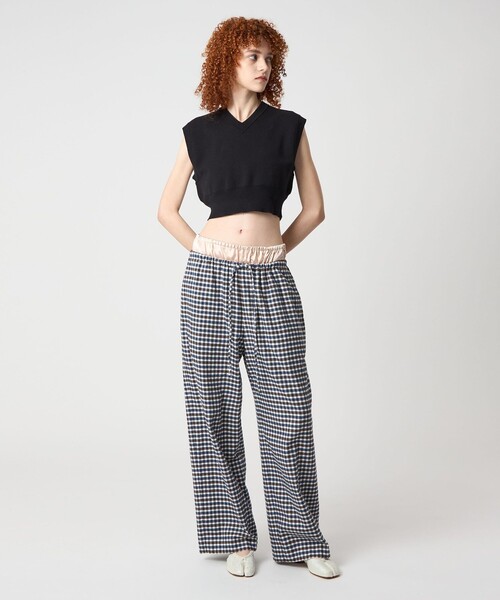 6（ロク）の「＜6(ROKU)＞コットンウール ミラノリブ Vネック ベスト（ベスト・レディース・ブラック/ベージュ・FREE）」の4枚目の写真