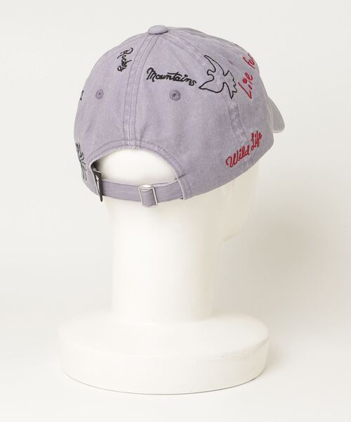 MAISON mou(メゾンムー)の「【AVIREX/アヴィレックス】AX EX AUTHENTIC RANDOM EMBROIDERY PIGMENT CAP(キャップ・レディース・ブラック/ベージュ/パープル・FREE)」の4枚目の写真