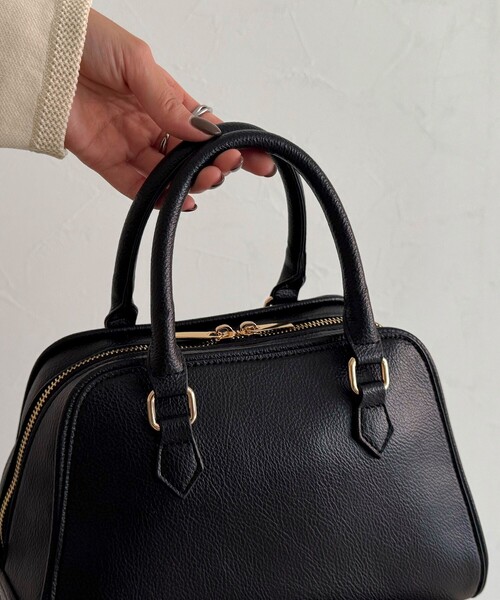 fredy emue（フレディエミュ）の「台形ファスナーボストンバッグ（ショルダーバッグ・レディース・ブラック/カーキ/ブラウン/グリーン・FREE）」の18枚目の写真