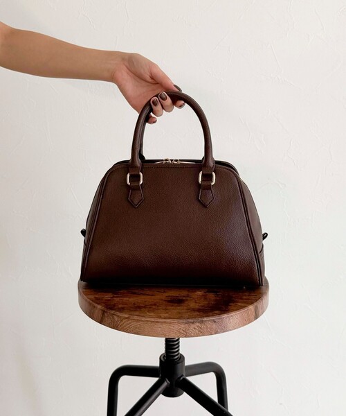 fredy emue（フレディエミュ）の「台形ファスナーボストンバッグ（ショルダーバッグ・レディース・ブラック/カーキ/ブラウン/グリーン・FREE）」の5枚目の写真