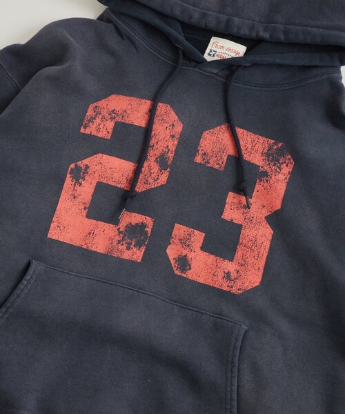WHO'S WHO gallery（フーズフーギャラリー）の「【FromVintage】ナンバリングパーカー（パーカー・メンズ・レッド/ネイビー・MEDIUM/LARGE）」の4枚目の写真