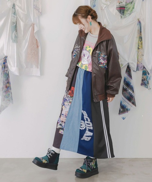 ScoLar（スカラー）の「ScoLar(スカラー) ロゴコラージュ柄 デニム×ジャージ切替スカート（スカート・レディース・グレー/ブラック・MEDIUM）」の4枚目の写真