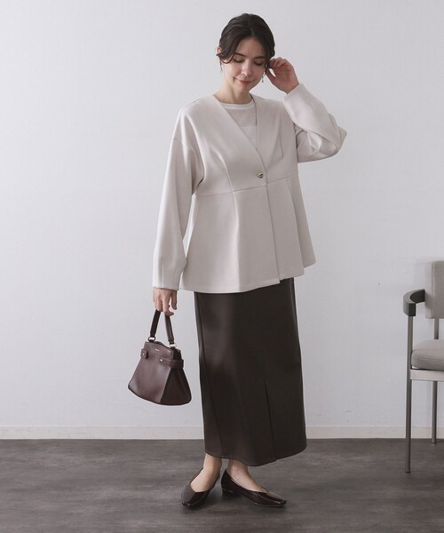 OPAQUE.CLIP（オペークドットクリップ）の「ペプラムカーディガン【UVケア/洗濯機OK】（カーディガン/ボレロ・レディース・ブラック/オフホワイト/グレー・38/40/42）」の5枚目の写真