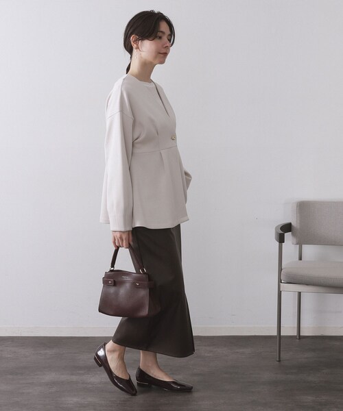 OPAQUE.CLIP（オペークドットクリップ）の「ペプラムカーディガン【UVケア/洗濯機OK】（カーディガン/ボレロ・レディース・ブラック/オフホワイト/グレー・38/40/42）」の6枚目の写真