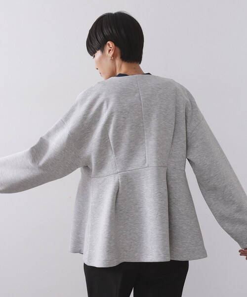 OPAQUE.CLIP（オペークドットクリップ）の「ペプラムカーディガン【UVケア/洗濯機OK】（カーディガン/ボレロ・レディース・ブラック/オフホワイト/グレー・38/40/42）」の12枚目の写真