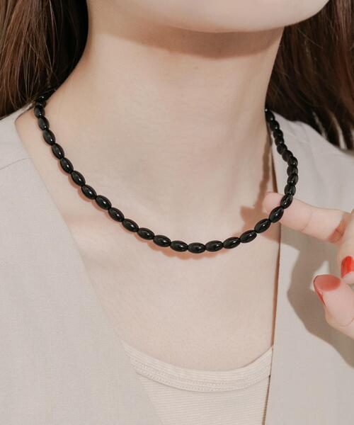 SMELLY(スメリー)の「オーバルビーズネックレス(ネックレス・レディース・ブラック・-)」の4枚目の写真