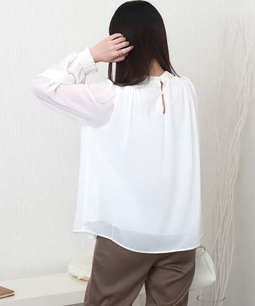 libelle more（リベル モア）の「シルク風シフォンシアーレイヤードシャーリングブラウス（シャツ/ブラウス・レディース・オフホワイト/ブルー/ブラック・M）」の15枚目の写真