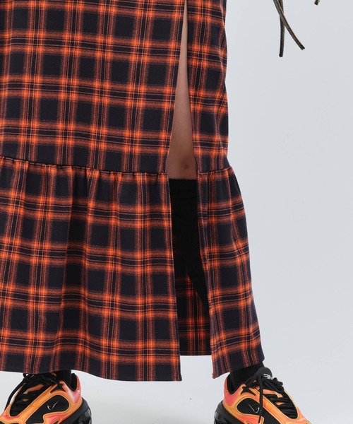 atmos pink(アトモスピンク)の「atmos pink Plaid Tiered Skirt / アトモス ピンク プレイド ティアード スカート(スカート・レディース・オレンジ/グリーン/ブラック・S/M)」の9枚目の写真