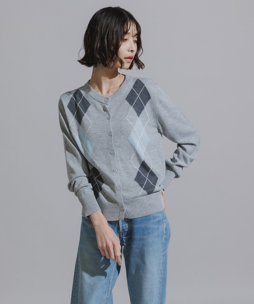 AO2（アオズ）の「Argyle Pattern Wool Knit Cardigan / アーガイル柄 ウールニットカーディガン（カーディガン/ボレロ・レディース・ネイビー/レッド/アッシュ・FREE）」の2枚目の写真