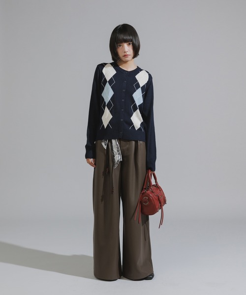 AO2（アオズ）の「Argyle Pattern Wool Knit Cardigan / アーガイル柄 ウールニットカーディガン（カーディガン/ボレロ・レディース・ネイビー/レッド/アッシュ・FREE）」の11枚目の写真