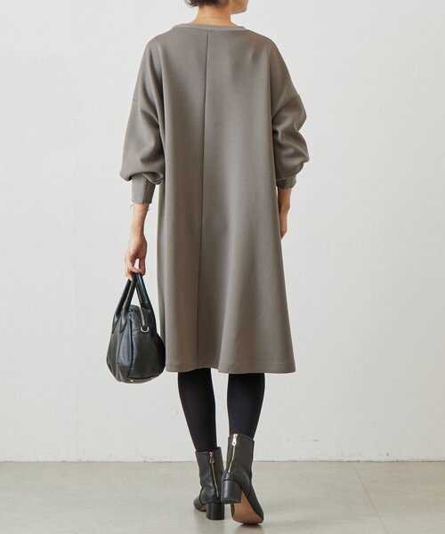 【限定セール】タグ付　ビアズリー beardsley 袖パフワンピース　25ss 袖パフダンボールワンピース（ワンピース）｜BEARDSLEY