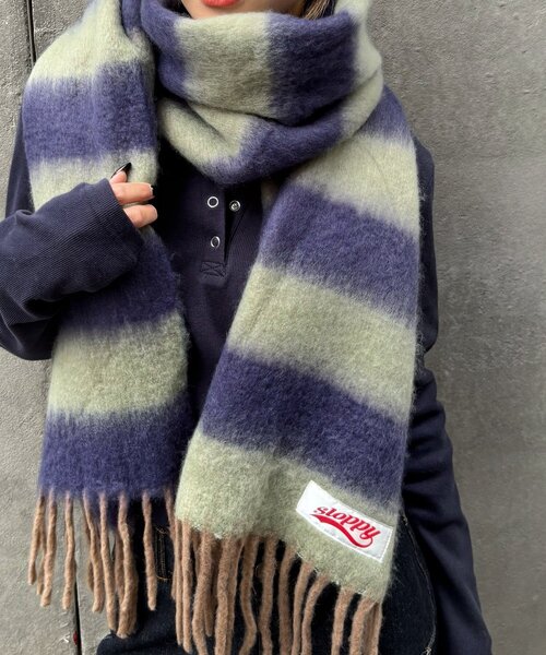 WHO'S WHO gallery（フーズフーギャラリー）の「SLOPPYボーダーマフラー（マフラー・レディース・ブラック/グリーン/ベージュ・FREE）」の3枚目の写真