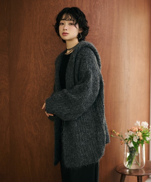 LAULEN(ローレン)の「low gauge hooded shawl knit cardigan /ローゲージフード付きショールニットカーディガン(カーディガン/ボレロ・レディース・オートミール/ダークグレー・FREE)」の5枚目の写真