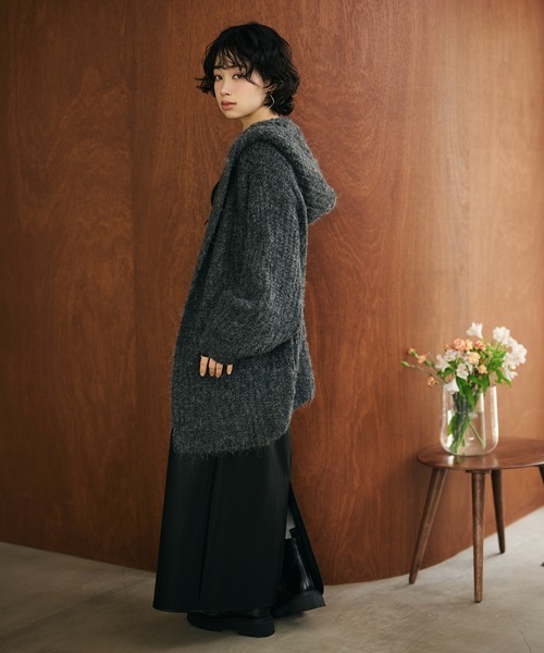 LAULEN(ローレン)の「low gauge hooded shawl knit cardigan /ローゲージフード付きショールニットカーディガン(カーディガン/ボレロ・レディース・オートミール/ダークグレー・FREE)」の11枚目の写真