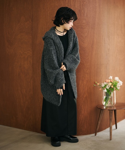 LAULEN(ローレン)の「low gauge hooded shawl knit cardigan /ローゲージフード付きショールニットカーディガン(カーディガン/ボレロ・レディース・オートミール/ダークグレー・FREE)」の14枚目の写真