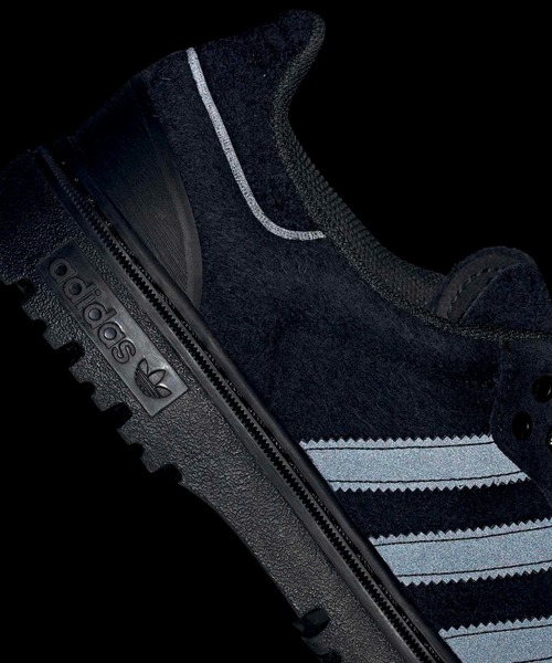 adidas（アディダス）の「サンバ ウィンタライズド / Samba Winterized Shoes / アディダスオリジナルス adidas Originals スニーカー（スニーカー・メンズ・ブラック・25.5cm/26.0cm/26.5cm/27.0cm/27.5cm/28.0cm/28.5cm/29.0cm）」の10枚目の写真