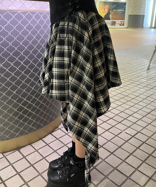 .KOM(ドットコム)の「A'GEM/9 × .kom 『.KOM/ドットケーオーエム』 Lace-Up Waist Switch Check Skirt/レースアップ ウエスト切り替え チェック柄スカート(スカート・レディース・ブラック/ブラウン・S)」の5枚目の写真