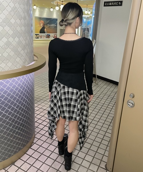 .KOM(ドットコム)の「A'GEM/9 × .kom 『.KOM/ドットケーオーエム』 Lace-Up Waist Switch Check Skirt/レースアップ ウエスト切り替え チェック柄スカート(スカート・レディース・ブラック/ブラウン・S)」の4枚目の写真