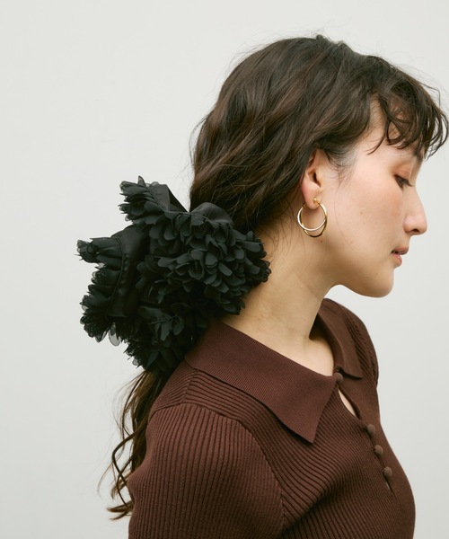 Lutim by u（ルチバイユー）の「Frill satin blossom scrunchie