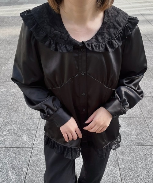 idem（イデム）の「lace collar vintage satin blouse / レースカラーヴィンテージサテンブラウス（シャツ/ブラウス・レディース・ブラック/ホワイト・FREE）」の4枚目の写真