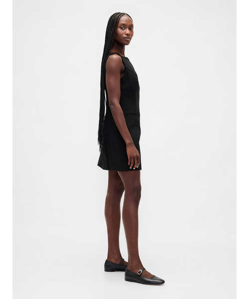 GAP（ギャップ）の「バイストレッチ フロントボタン ミニワンピース（ワンピース・レディース・ブラック・XS/S/M/L/XXS）」の5枚目の写真