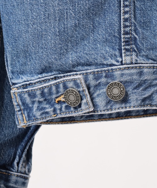 GUESS JEANS(ゲスジーンズ)の「GUESS JEANS GJ MENS OVERSIZE TRUCKER JACKET ゲス オーバーサイズ・デニムジャケット(デニムジャケット・メンズ・ライトインディゴブルー・XL/M/L/S)」の12枚目の写真