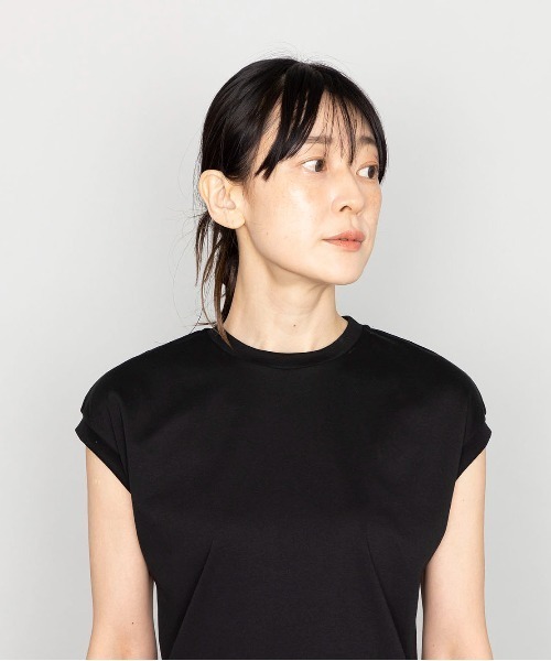 kuros'(クロス)の「【kuros’オリジナル】mono-kuros' ノースリーブTシャツ(Tシャツ/カットソー・レディース・ブラック/ホワイト・MEDIUM/SMALL)」の11枚目の写真