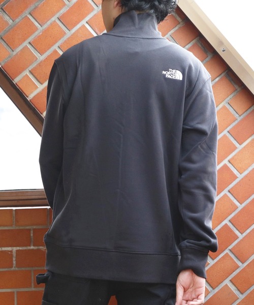 THE NORTH FACE（ザノースフェイス）の「THE NORTH FACE ハーフジップスウェット（スウェット・メンズ・ブラック/グレー・X-LARGE/LARGE/MEDIUM）」の4枚目の写真