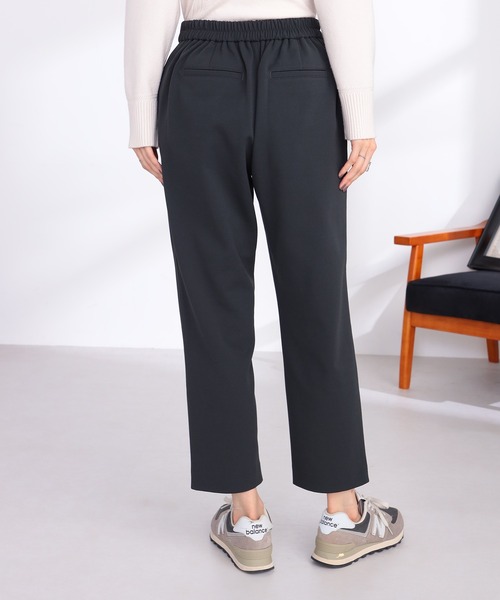 GALLORIA(ギャローリア)の「マルチストレッチ 裏起毛テーパードパンツ(その他パンツ・レディース・ブラック/チャコールグレー/ライトベージュ・LL/L/M/S)」の9枚目の写真