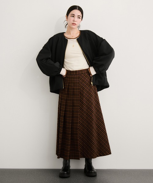 le cercle ADAM ET ROPE'(ルセルクルアダムエロペ)の「ダンボールキルトコンビブルゾン(ブルゾン・レディース・グレー/ブラウン系その他2/ブラック・FREE)」の4枚目の写真