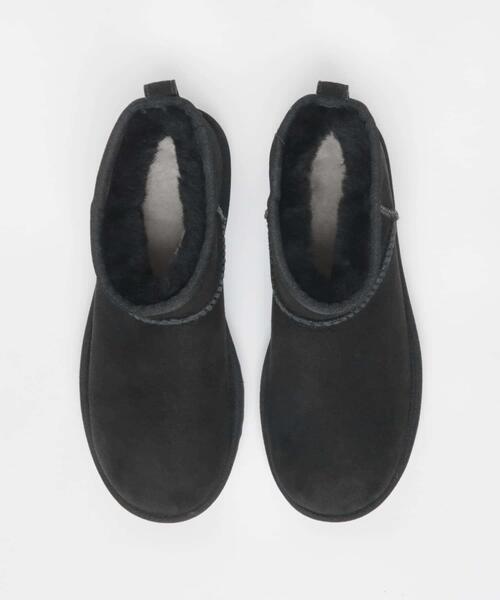 UGG（アグ）の「UGG　CLASSIC ULTRA MINI（ブーツ・レディース・ブラック/キャメル・22/23/24/25）」の6枚目の写真
