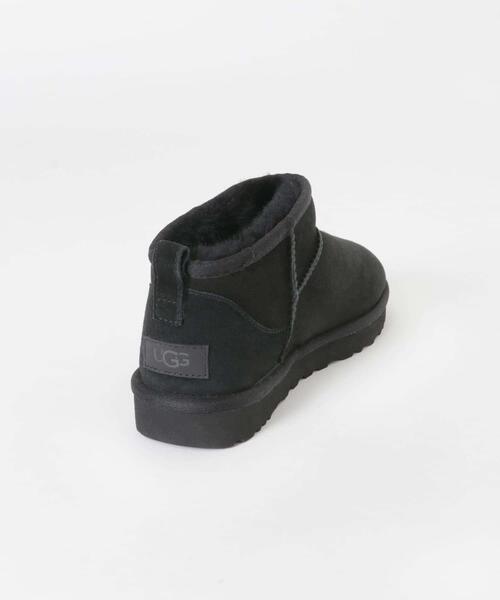 UGG（アグ）の「UGG　CLASSIC ULTRA MINI（ブーツ・レディース・ブラック/キャメル・22/23/24/25）」の7枚目の写真