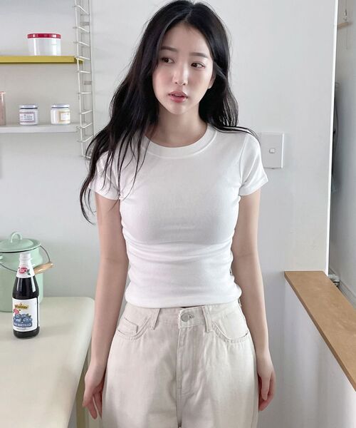 muahmuah（ムーアムーア）の「スリムフィットレギュラー半袖Tシャツ[2色]（Tシャツ/カットソー・レディース・ブラック/ブルー/ホワイト/ライトグレー・FREE）」の9枚目の写真