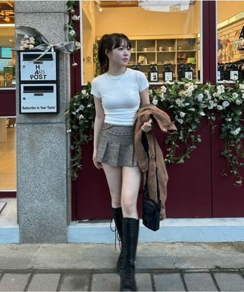muahmuah（ムーアムーア）の「スリムフィットレギュラー半袖Tシャツ[2色]（Tシャツ/カットソー・レディース・ブラック/ブルー/ホワイト/ライトグレー・FREE）」の10枚目の写真