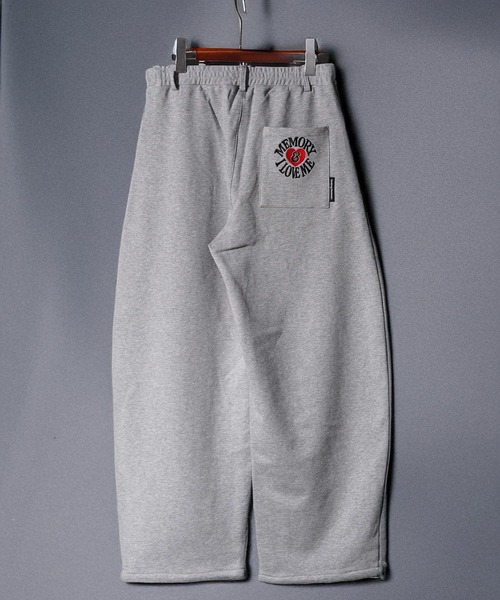 #MEMORY(メモリー)の「【MEMORY】バレルレッグ スウェットパンツ / Barrel Leg Sweatpants(スウェットパンツ・メンズ・ウッドランド/リアルツリーカモ/ブラック/グレー・M/L)」の2枚目の写真