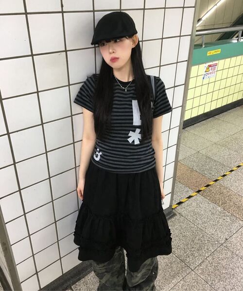 BAUF（バウフ）の「B logo スリムフィットTシャツ [ストライプブラック]（Tシャツ/カットソー・レディース・その他・FREE）」の12枚目の写真