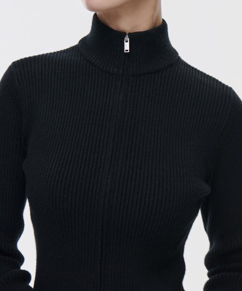 MUSINSA STANDARD WOMAN（ムシンサスタンダードウーマン）の「ウィメンズリブスリムニットジップアップ[ブラック]（ニット/セーター・レディース・その他・SMALL/MEDIUM/LARGE）」の4枚目の写真