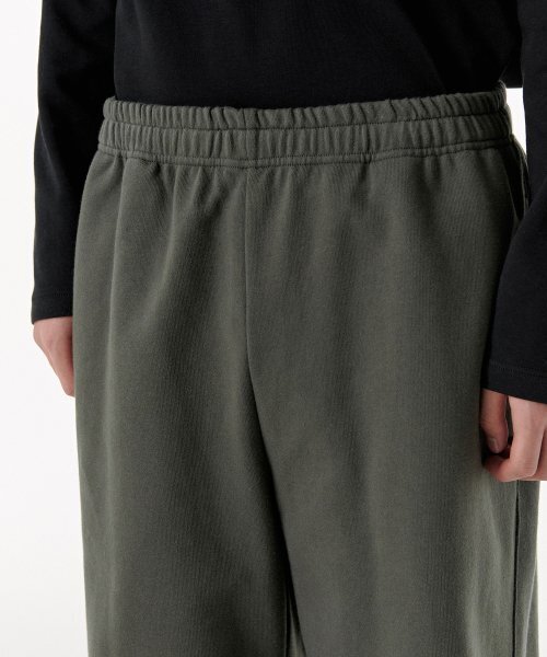 MUSINSA STANDARD(ムシンサスタンダード)の「ラウンジスウェットパンツ【ダスティカーキ】(スウェットパンツ・メンズ・その他・SMALL/MEDIUM/LARGE/X-LARGE/XX-LARGE)」の6枚目の写真