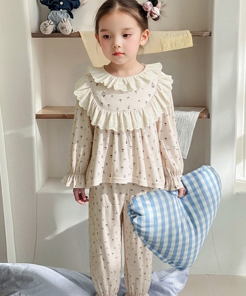 DAY CLOSET（デイ クローゼット）の「【セットアップ/ストレッチ有/ビーチスキン仕立て/裾・袖ゴム入り】長袖ダブルフリル襟ルームウェア 上下2点セット キッズ（ルームウェア/パジャマ・キッズ・オレンジ系その他/ホワイト系その他2/ホワイト系その他/レッド系その他・110cm/120cm/130cm/140cm）」の10枚目の写真