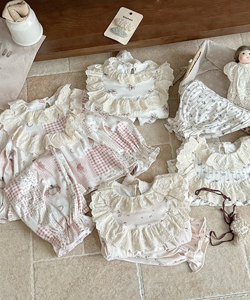 DAY CLOSET（デイ クローゼット）の「【セットアップ/ストレッチ有/ビーチスキン仕立て/裾・袖ゴム入り】長袖ダブルフリル襟ルームウェア 上下2点セット キッズ（ルームウェア/パジャマ・キッズ・オレンジ系その他/ホワイト系その他2/ホワイト系その他/レッド系その他・110cm/120cm/130cm/140cm）」の13枚目の写真