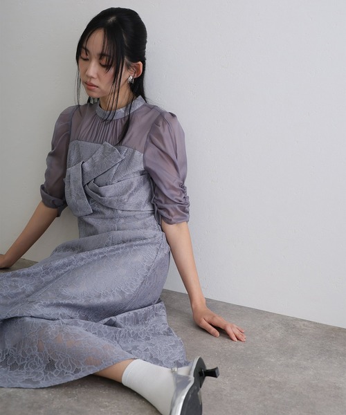 atlo（アトロ）の「結婚式 二次会 パーティー ドレス ロング と 袖あり フラワー レース ノットデザイン オーガンジー クルーネック お呼ばれ フォーマル オケージョン 同窓会 成人式 （ドレス・レディース・ブラウン/グレー/イエロー/チャコール/ブラック・M/S/L）」の3枚目の写真