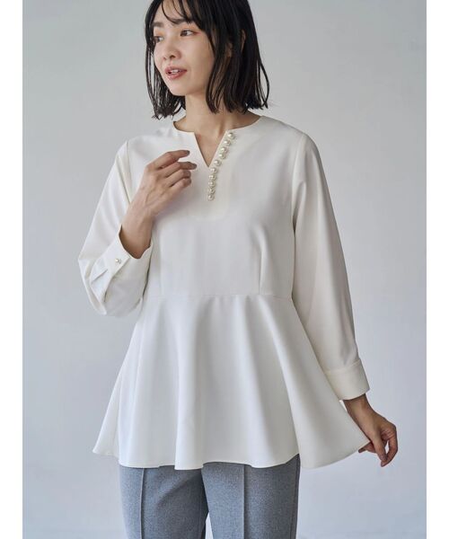 TONAL（トーナル）の「パールキーネックペプラムブラウス（シャツ/ブラウス・レディース・ブラック/グレー/オフホワイト・MEDIUM）」の15枚目の写真
