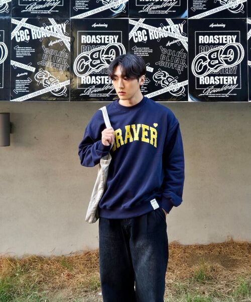 GRAVER（グレーバー）の「[UNISEX]OF GRAVER アーチロゴ スウェット_グレー（スウェット・レディース・ブラック・MEDIUM/LARGE/X-LARGE）」の5枚目の写真