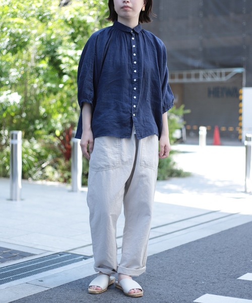 Brocante（ブロカント）の「[Brocante / ブロカント] リネンキャンバス グランシャツ（シャツ/ブラウス・レディース・ホワイト/ライトグレー/ブラック/ネイビー/グレイッシュベージュ・2）」の22枚目の写真
