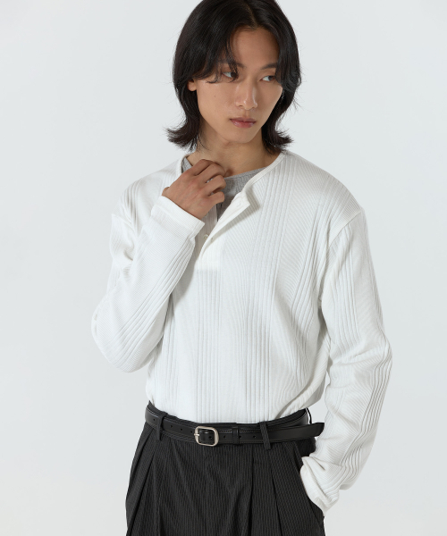 JUAN HOMME（ジュアンオム）の「ヘンリーネックロングスリーブTシャツ（ホワイト）（Tシャツ/カットソー・メンズ・ホワイト・SMALL/MEDIUM/LARGE）」の21枚目の写真