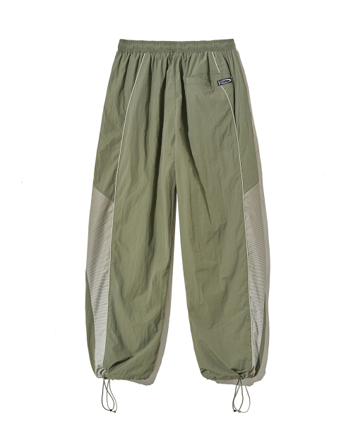 PHYPS MOTORCYCLE(フィップスモーターサイクル)の「Speed Track Solid nylon Pants Khaki(スウェットパンツ・レディース・その他・SMALL/MEDIUM/LARGE/X-LARGE)」の2枚目の写真