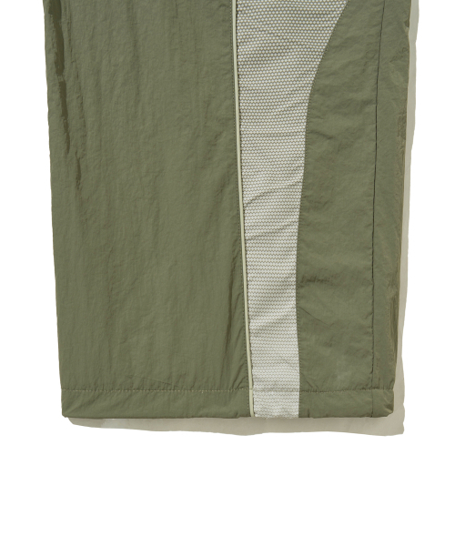 PHYPS MOTORCYCLE(フィップスモーターサイクル)の「Speed Track Solid nylon Pants Khaki(スウェットパンツ・レディース・その他・SMALL/MEDIUM/LARGE/X-LARGE)」の8枚目の写真